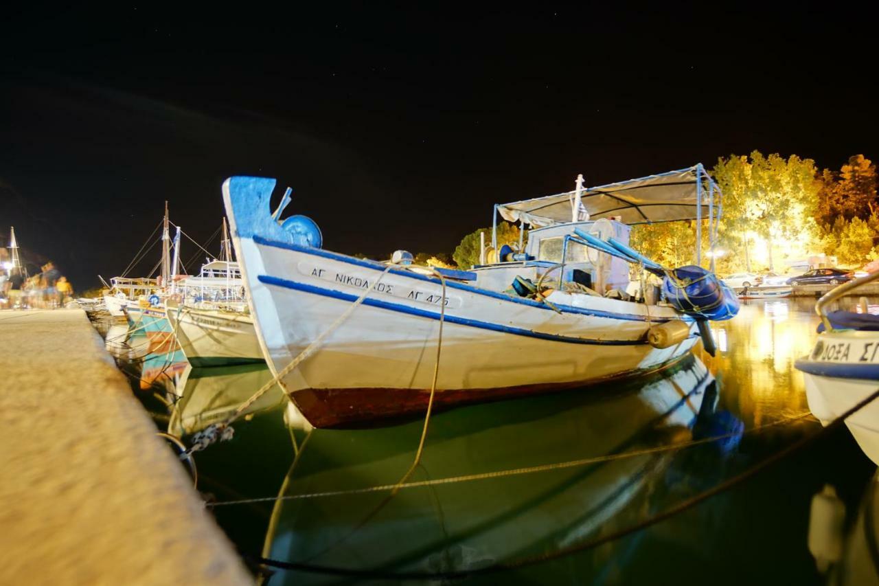 Seafarer'S Suite Galaxídhion المظهر الخارجي الصورة